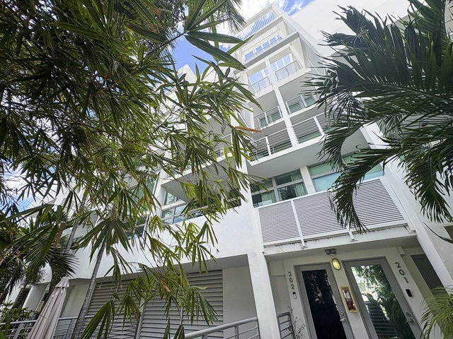 So Be Bay Condo photo 2